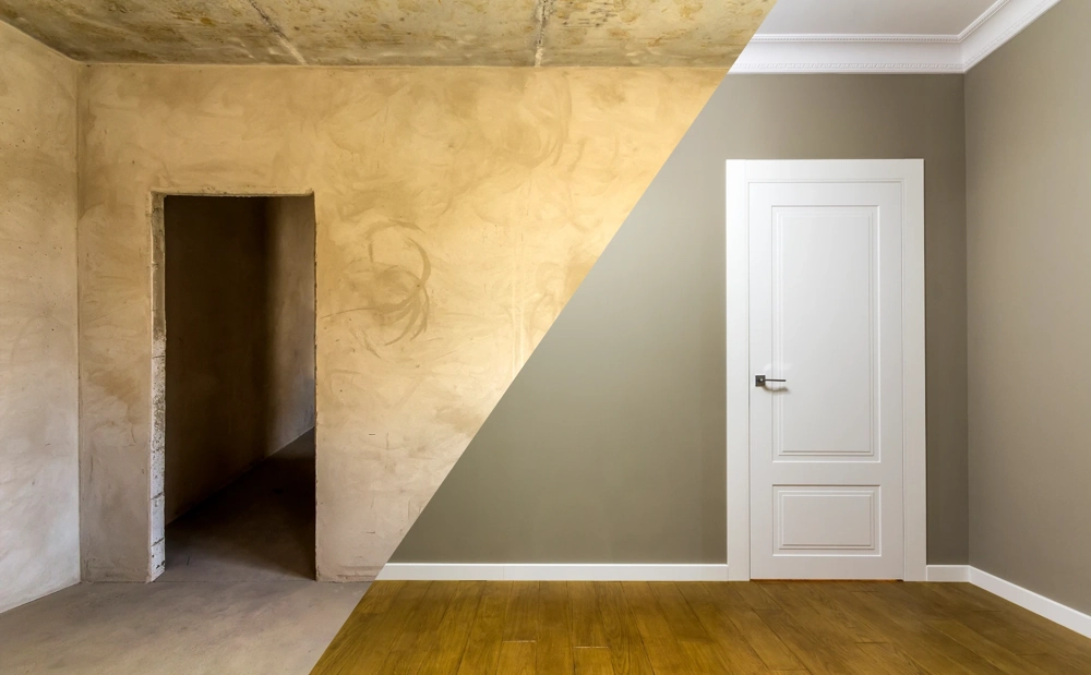 Intérieur rénové avec parquet flottant et murs peints